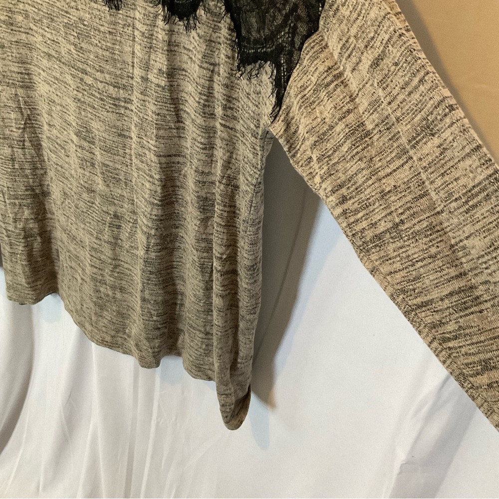 Loramendi Women’s Long Sleeve Heathered Oatmeal color with Black lace trim XL - Picture 4 of 16